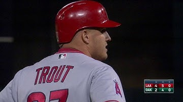 LAA@OAK: Trout triples to left field to extend lead