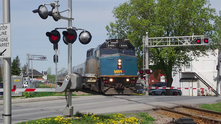 VIA Trains 55 and 634 Departures Through Casselman