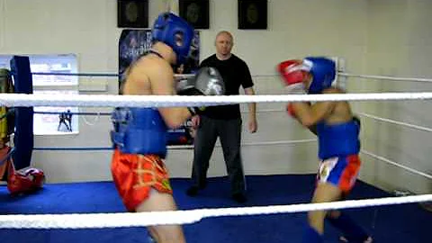 Troy chalmers 2nd interclub stoke thai boxing Roun...
