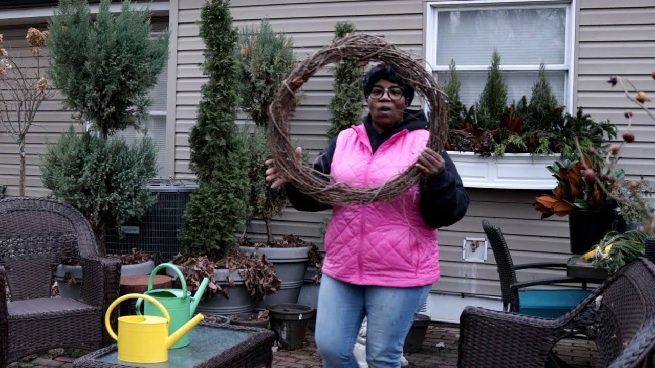 Buttoning Up Winter Projects / Garden Queen