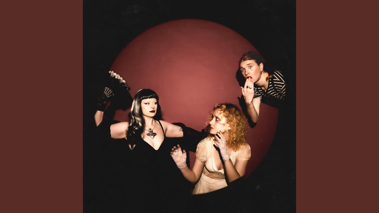 Watch Ginger Snaps on YouTube Watch Ginger Snaps on YouTube