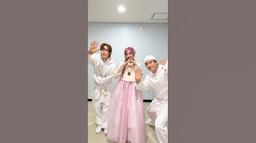 like a PYTHON 🐍 with #GOT7 #마크 #진영 #IVE #아이브 #LEESEO #이서 #갓세븐 #MARKTUAN #JINYOUNG #REBELHEART