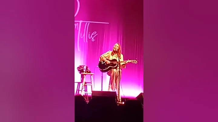 Pam Tillis in Shelby NC doing Hold your hand from ...