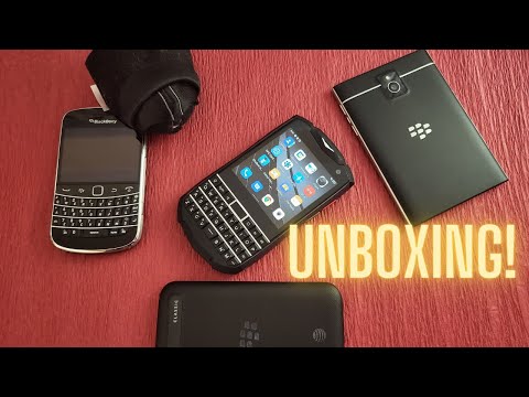 Video Unihertz Titan Pocket Unboxing! - Back in Black...Sort... - youtube