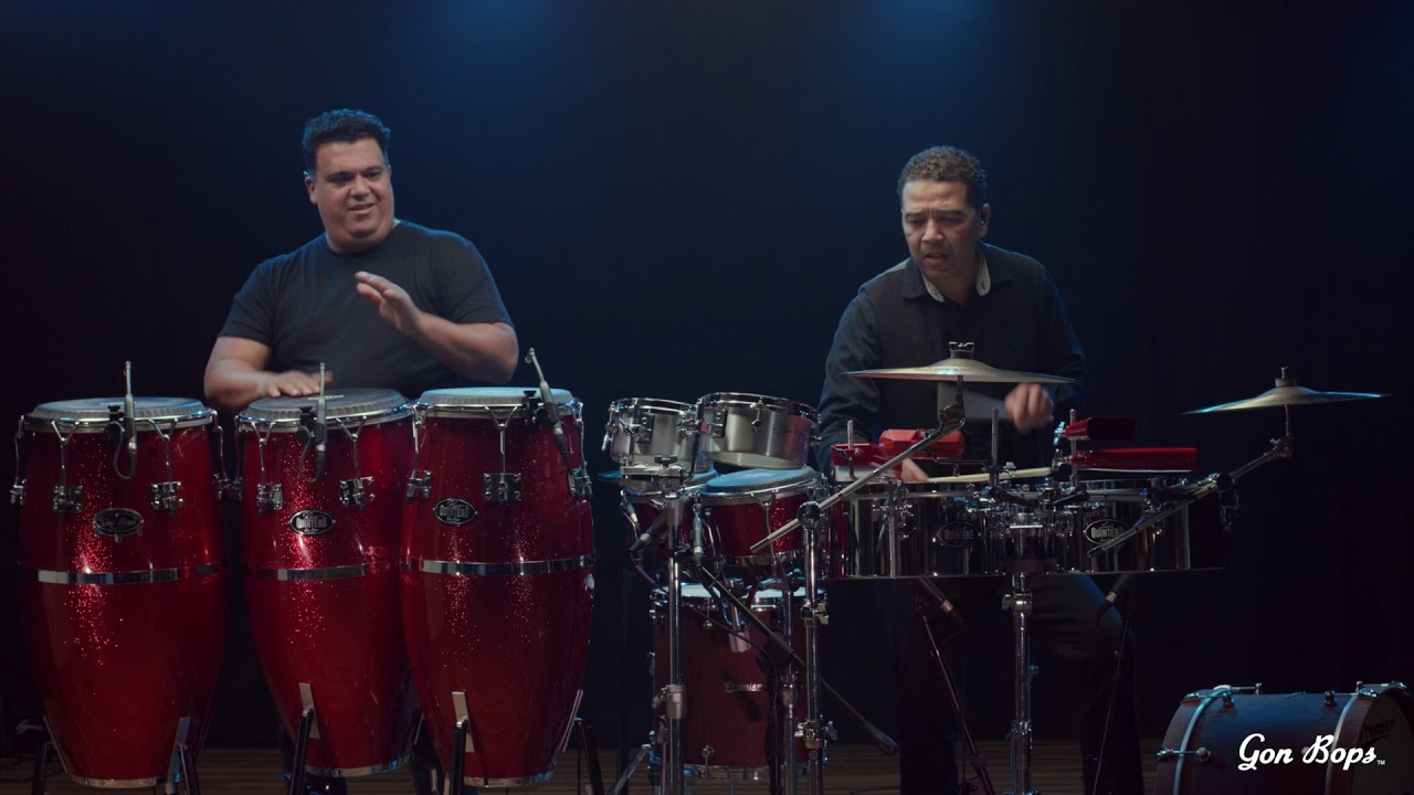 Luisito & Roberto Quintero perform 