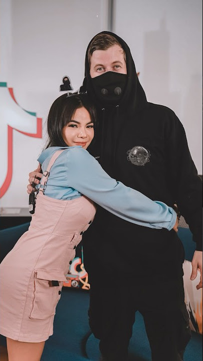 DINAR CANDY MEET ALAN WALKER                            #dinarcandy #alanwalker