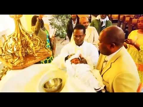 Video: Katika Kanisa Kuu La Wajerumani, Takwimu Za Mamajusi Ziliondolewa Kutoka Kwenye Shimo Kwa Sababu Ya Uvumilivu