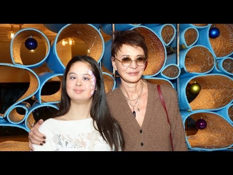 Video: Mume Wa Irina Khakamada: Picha