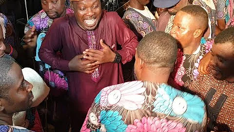 V Funny! Eniola Afeez Challenge Kunle Afod On The Dance Floor At His Mum's Birthday