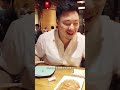 奢華料理酥脆鴨皮搭配魚子醬