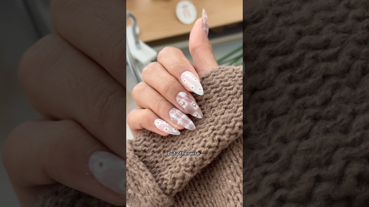 attempting to do gel x nails for the 6th time! these might be one of my favorite sets 🌷✨