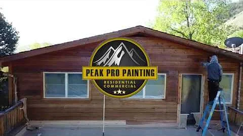 Hur man fläckar trä transparent eller halvgenomskinligt - Proffs på Peak Pro Painting