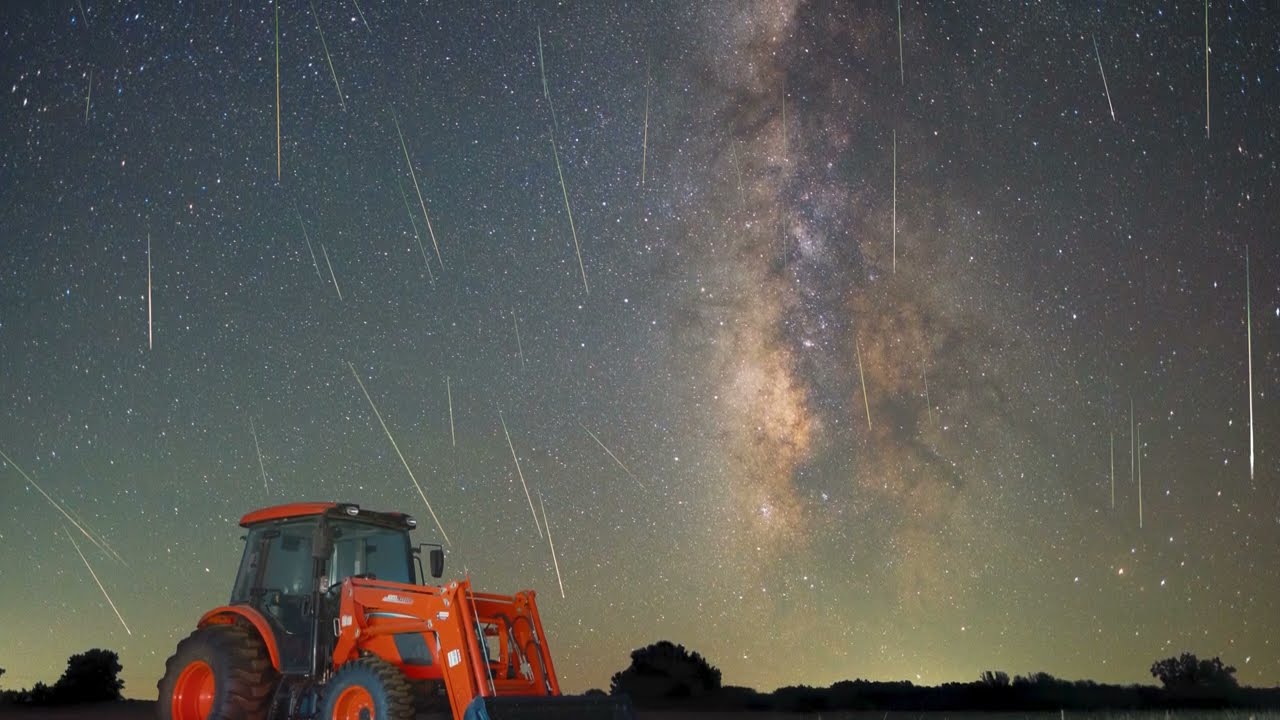 2023 Perseid Meteor Shower and Milky Way Time Lapse (8K Resolution)