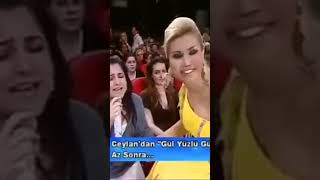 Ceylan & Tülay Maciran Haberin Var mı düet - (Tesadüfen uzatılan mikrofon ) Resimi