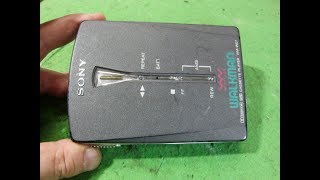 SONY 1997年 カセットウォークマン WM-WE7 - YouTube