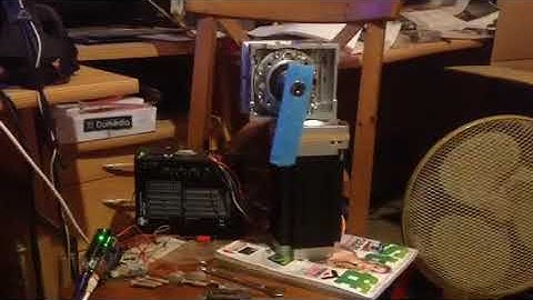 Large stepper motor run by arduino on a random program