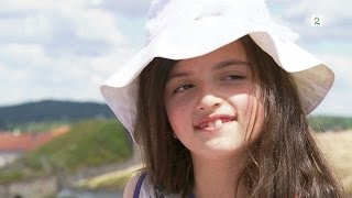 Video thumbnail of "Angelina Jordan_TV2_Its a great honour to be a celebrity"