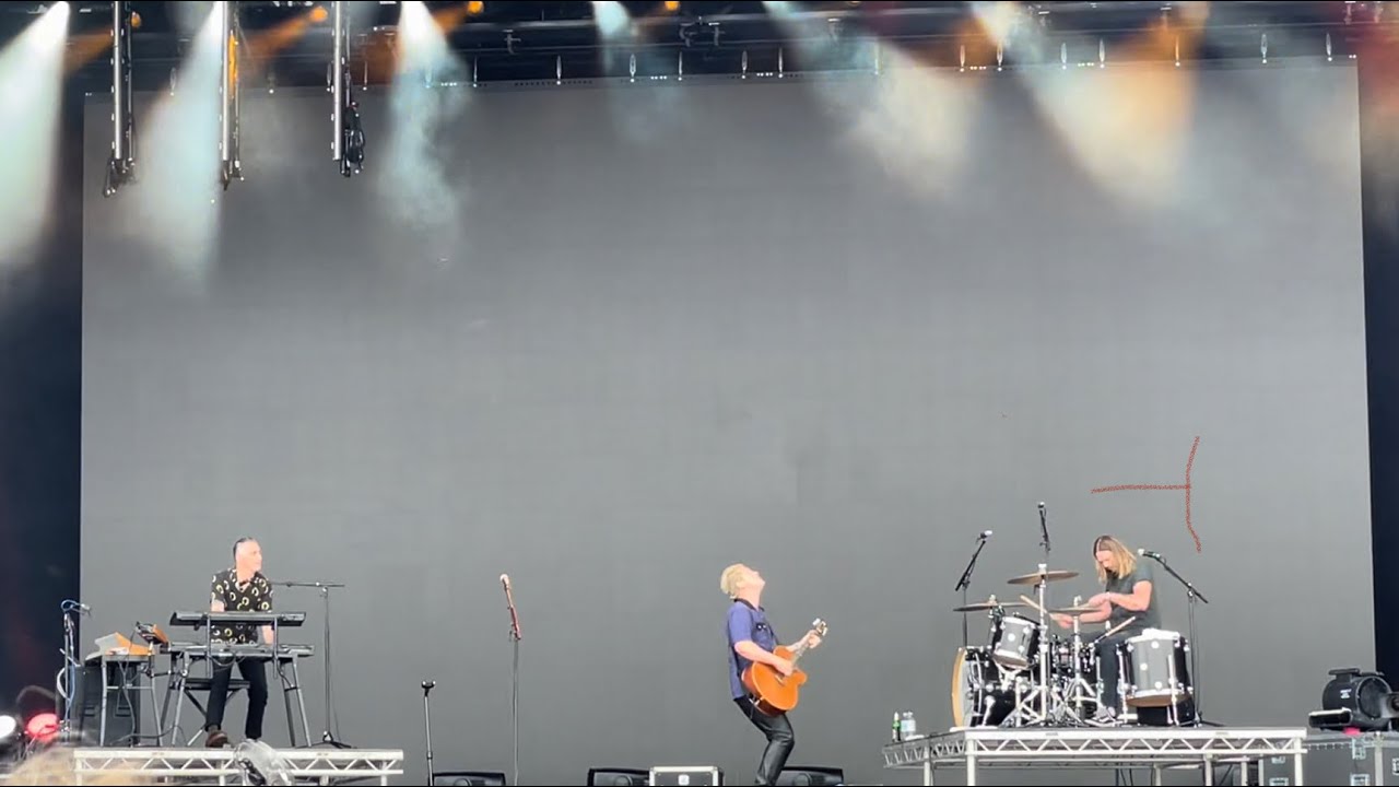 Johnossi - Gone Forever - live@ Tempelhof Sounds Berlin - 2022-06-11