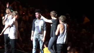 One Direction: One Thing You Cant Live Without- Twitter Questions HD