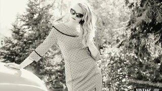 A VINTAGE FASHION BEAUTY PHOTOGRAPHY SHOOT screenshot 4