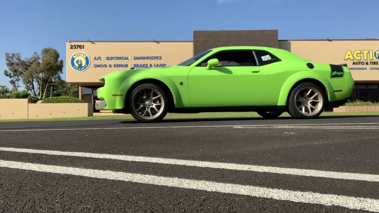 2023 DODGE CHALLENGER SWINGER LTD EDITION SUBLIME GREEN WIDE BODY SHAKER HOOD digz & light peel outs