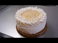 White Chocolate Cake with Macadamian Nuts ホワチョコケーキ作ったよ