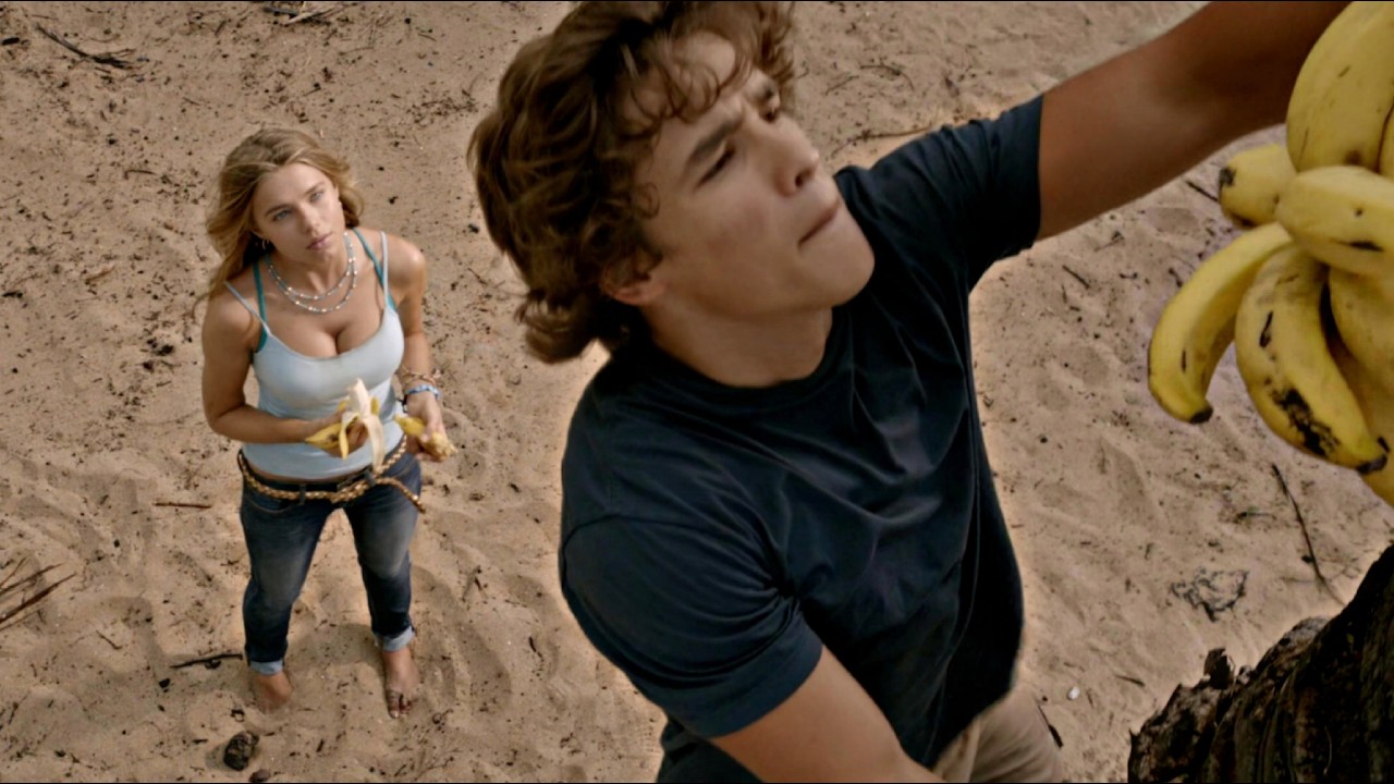 A Boy and Girl got Stuck in an island | Blue Lagoon Movie Explained in Hindi/Urdu Summarized हिंदी