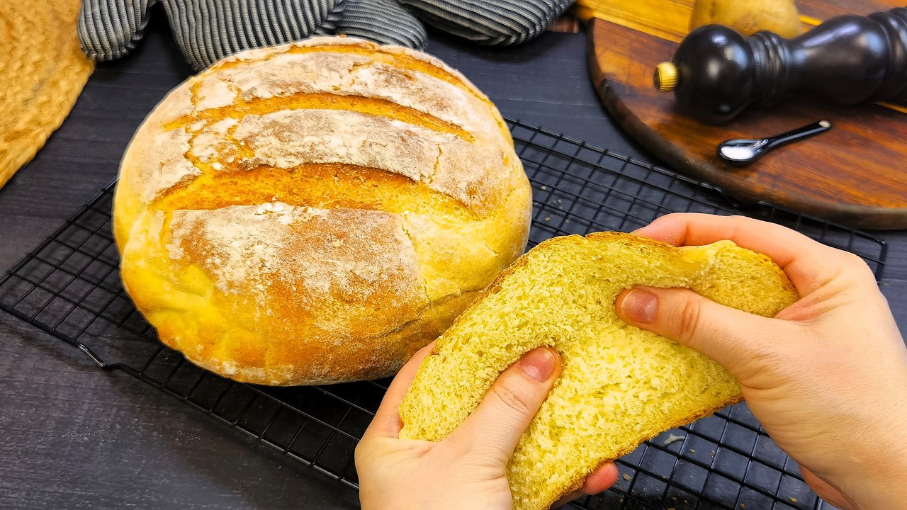 Se mentine proaspata si 5 zile si nu are zahar, lapte sau grasime in aluat! Paine cu cartofi!