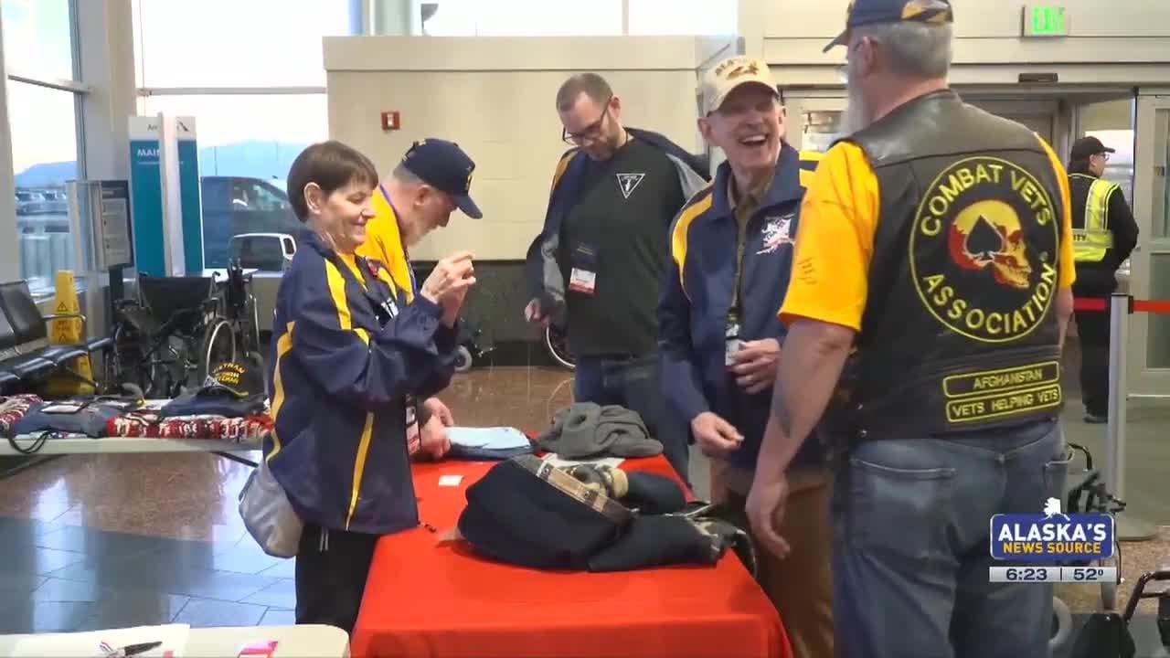 ‘Trip of a lifetime’: Veterans head to D.C. for honor flight - YouTube