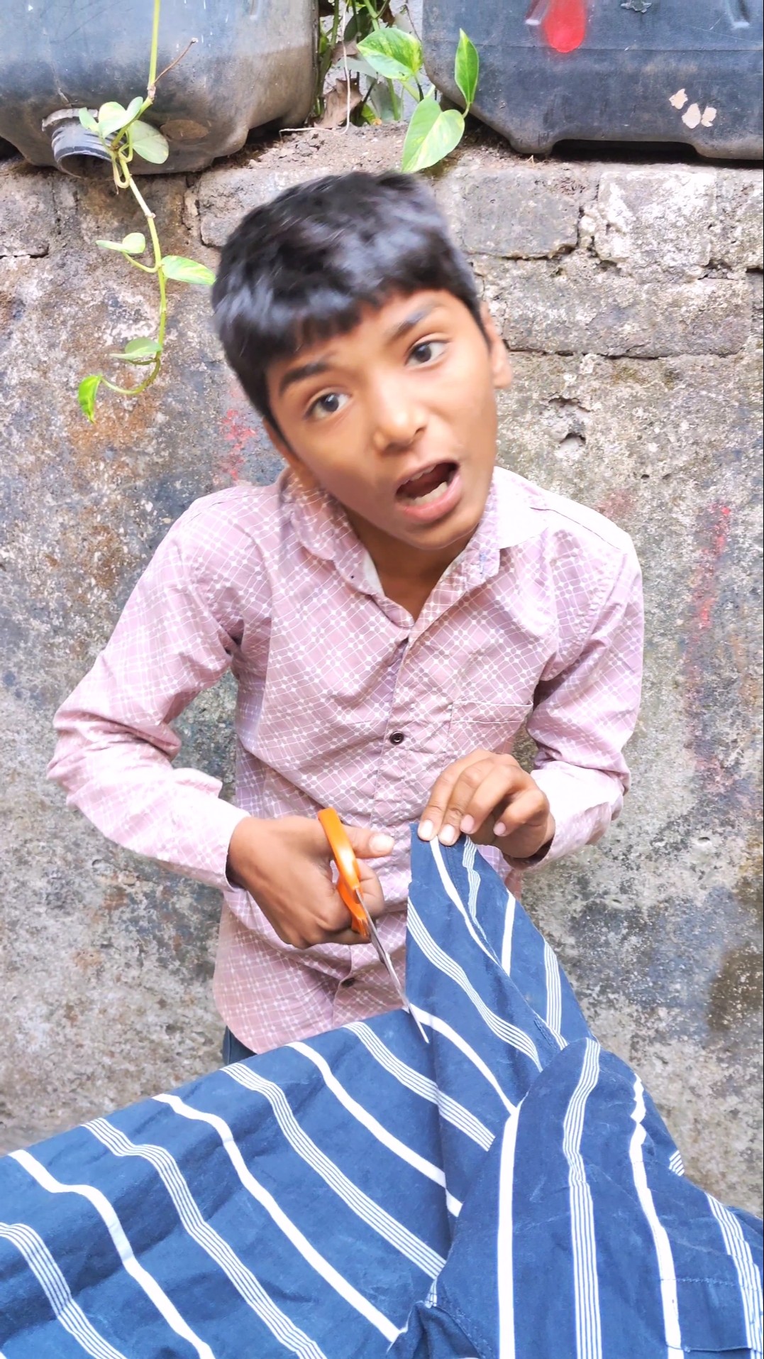 Garena Free Fire And Chotu Dress Cut By Mouse  ?? #shorts#freefireshorts