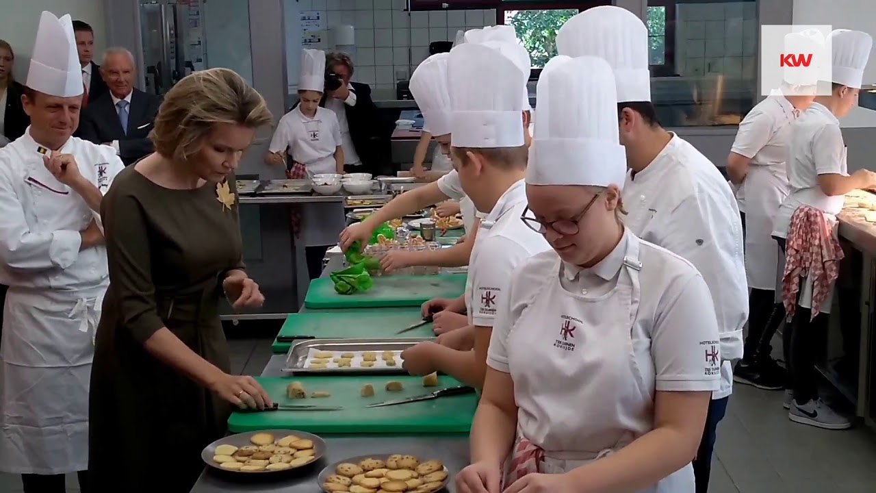 Koningin Mathilde bezoekt Hotelschool Koksijde