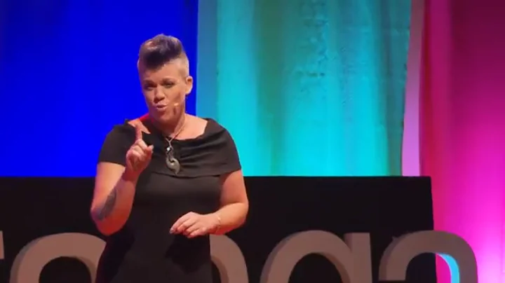 Write like a Reader  | Shelly Davies | TEDxTauranga