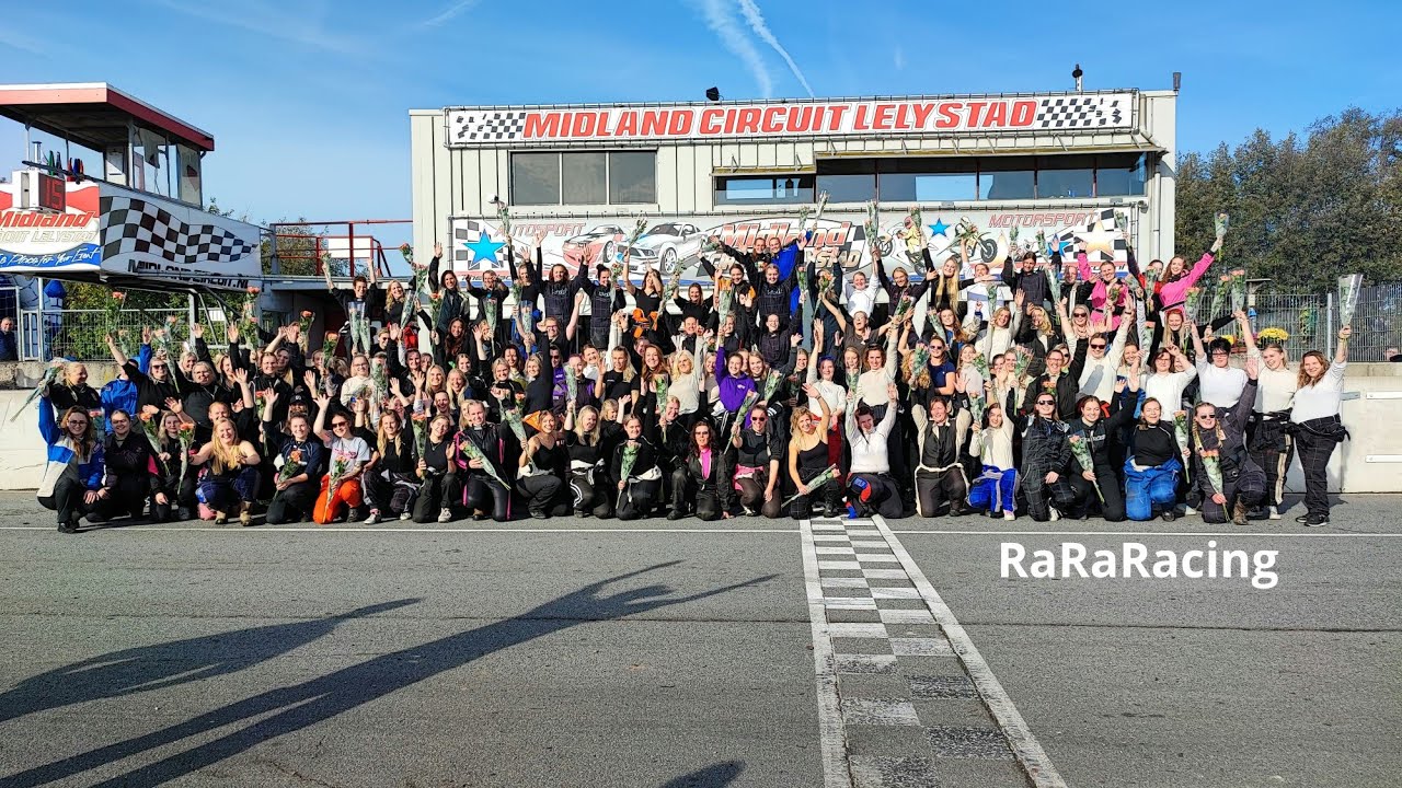 Voorstellingsronde Ladies race 2022 NOV Midland raceway oval circuit ...