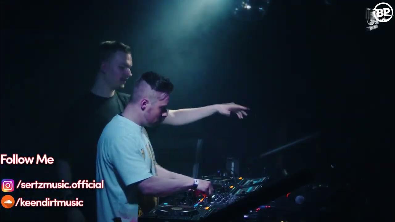 Armin van Buuren & Davina Michelle - Hold On (AXMO Remix) @Retro Music Hall Armin van Buuren & Davina Michelle - Hold On (AXMO Remix) @Retro Music Hall