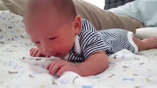 Newborn 3 weeks old tummy time!