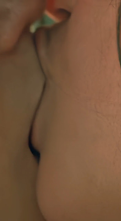 Jenna ortega hottest lesbian kissing scene zoomed in