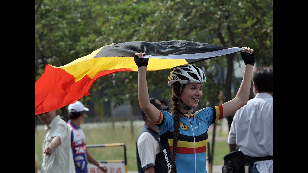 Kaohsiung 2015‬ - HIGHLIGHTS MARATHON SENIOR LADIES ‪- World Speed Skating Championship Kaohsiung - YouTube