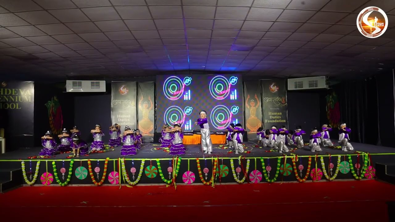 Disco Dance by the students of Class UKG B