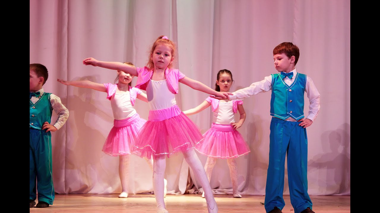 Видео танцы для детей 6 7 лет. Танцы для детей от 4 лет Воронеж. Танец Барби дети. Танец Барби в детском саду. Ча-ча-ча танец малыши.