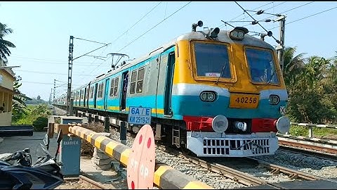 Aerodynamic Sea Green Emu Local Train Deadly Attack At Railgate