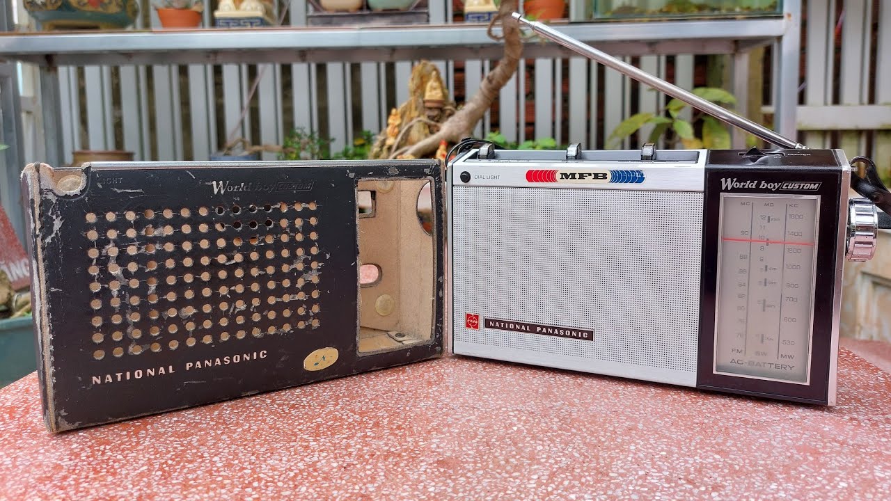 Radio National Panasonic RF-850 - YouTube
