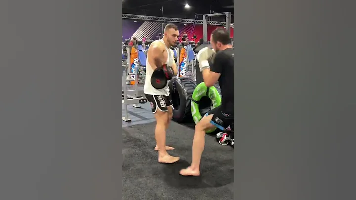 Boxing Combos for POWER!  🥊💨 #shorts #mma #boxing #muaythai #kickboxing #padwork #mitts #power