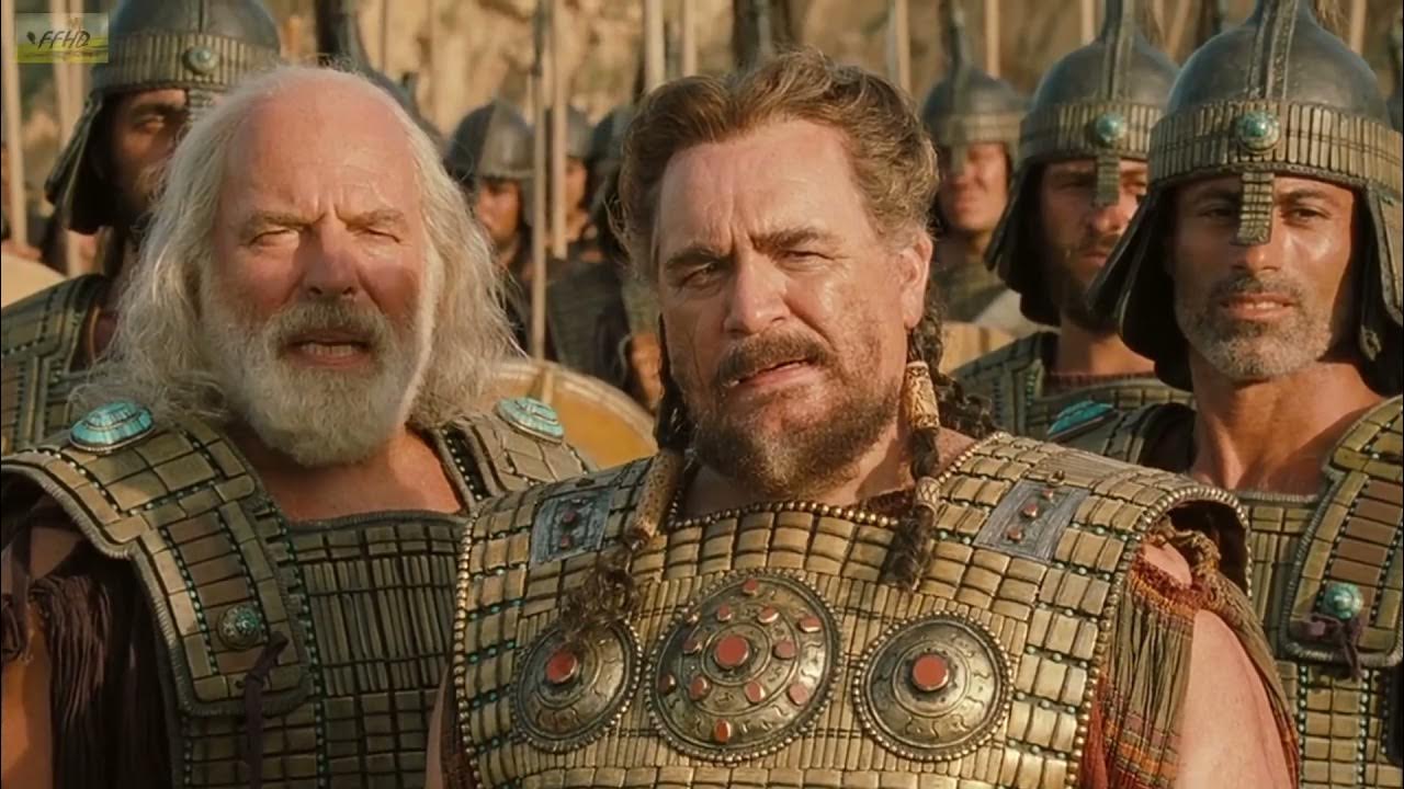 Троя 2004 менелай. Парис и гектор троя. Троя 2004. Брэд питт гладиатор. Их троя или трое.