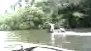 Crazy Jon Boat 25hp Brimstone.3g2