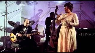Legends - Ella Fitzgerald - First Lady of Song (1 of 12)
