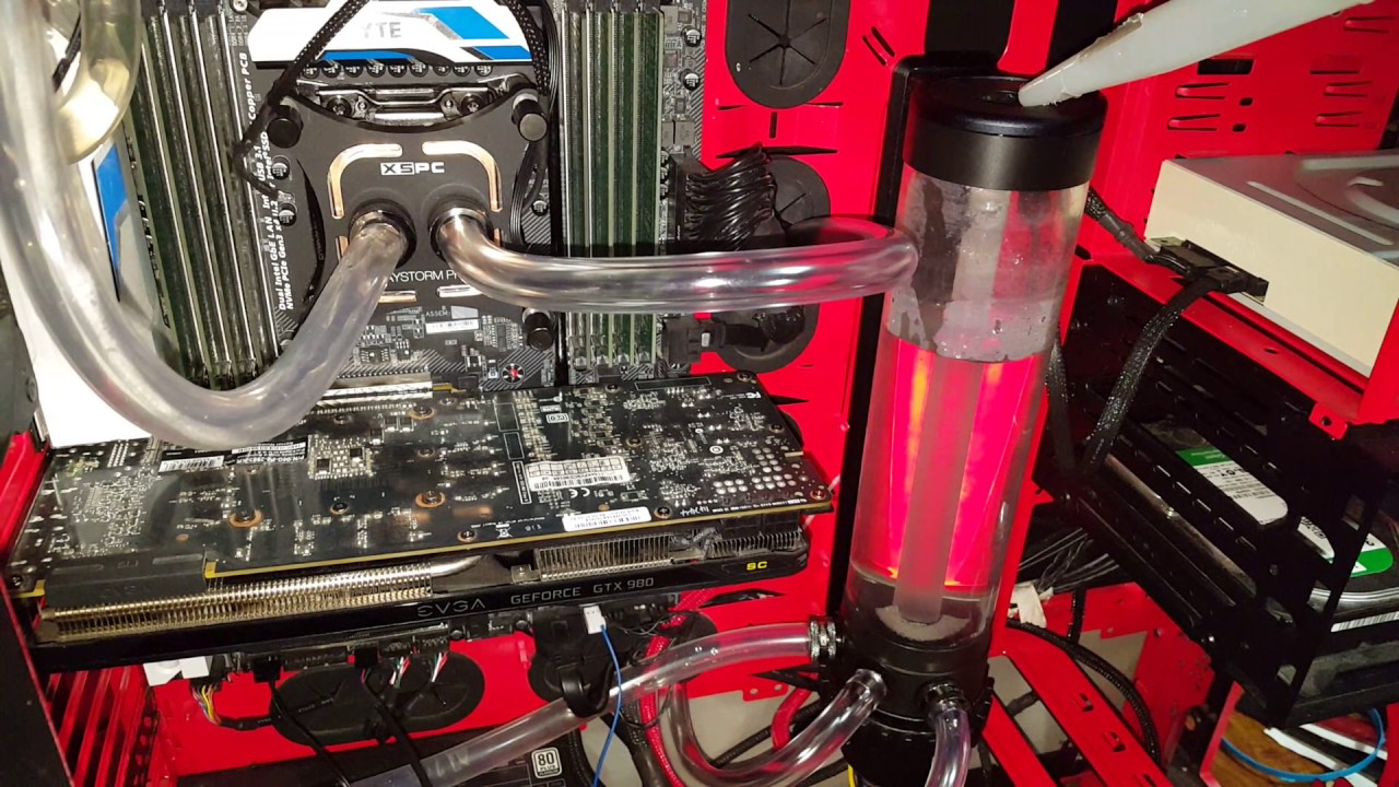 filling up my  XSPC D5 Photon 270 Reservoir and starting up PC