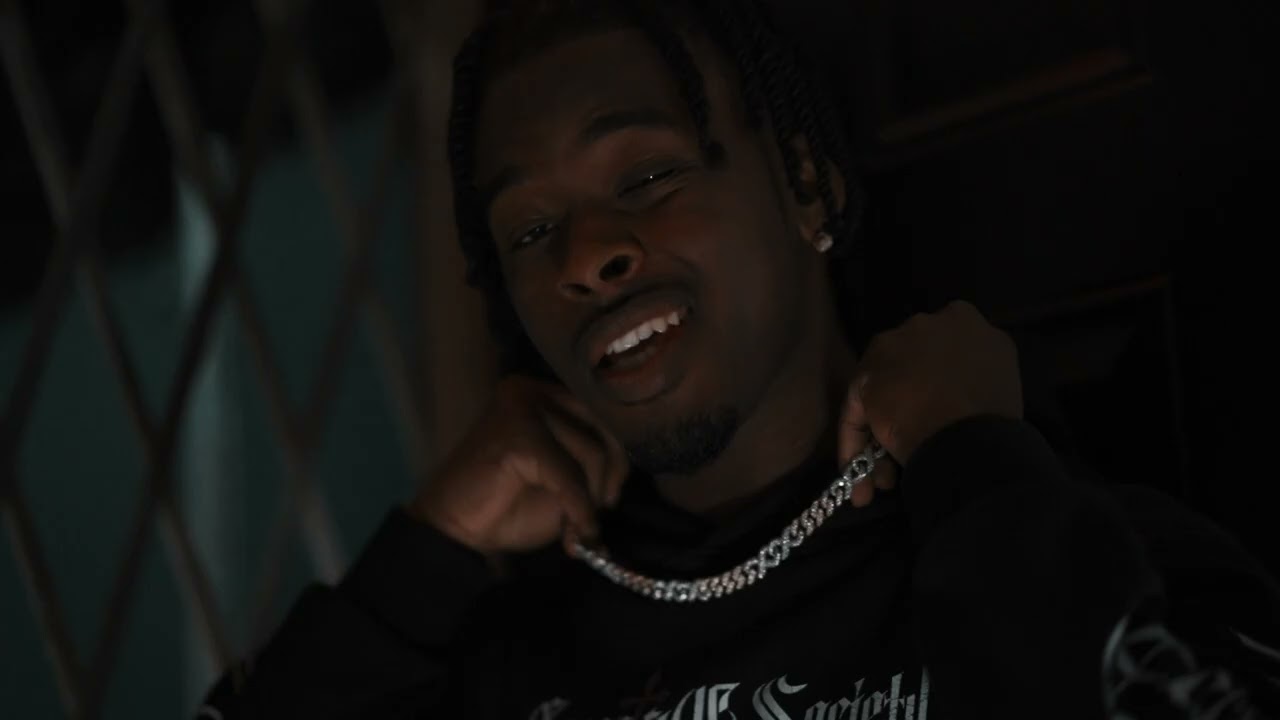 Watch Gee EL - "Solid" (Official Video) Dir. by @KillCokeuh on YouTube Watch Gee EL - "Solid" (Official Video) Dir. by @KillCokeuh on YouTube