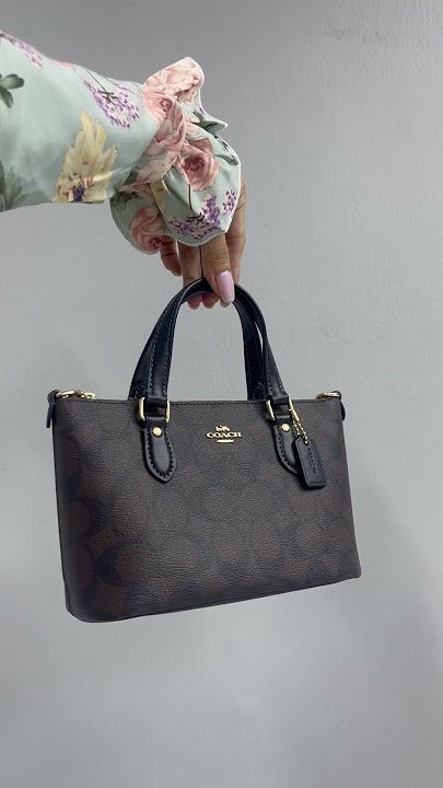 MICHAEL Michael Kors Selma Quilt Mini Messenger SKU:8421751 