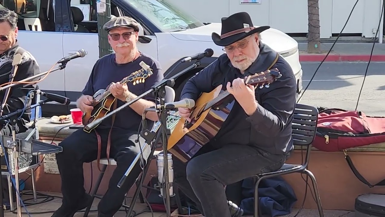 Old Friends play Those Memories 