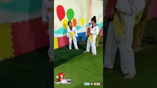 ممارسة الرياضة تعطي ثقه في النفس لطفلكTaekwondo_family